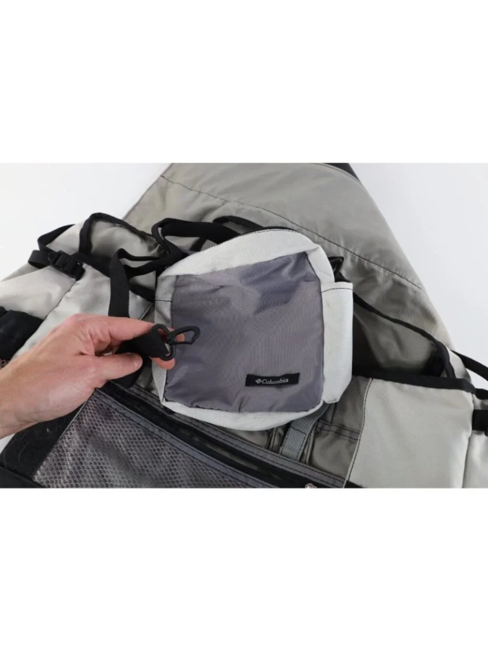 Vtg 90s Y2K Columbia Sportswear 2 In 1 Crossbody Flap Messenger Bag Pack Gray